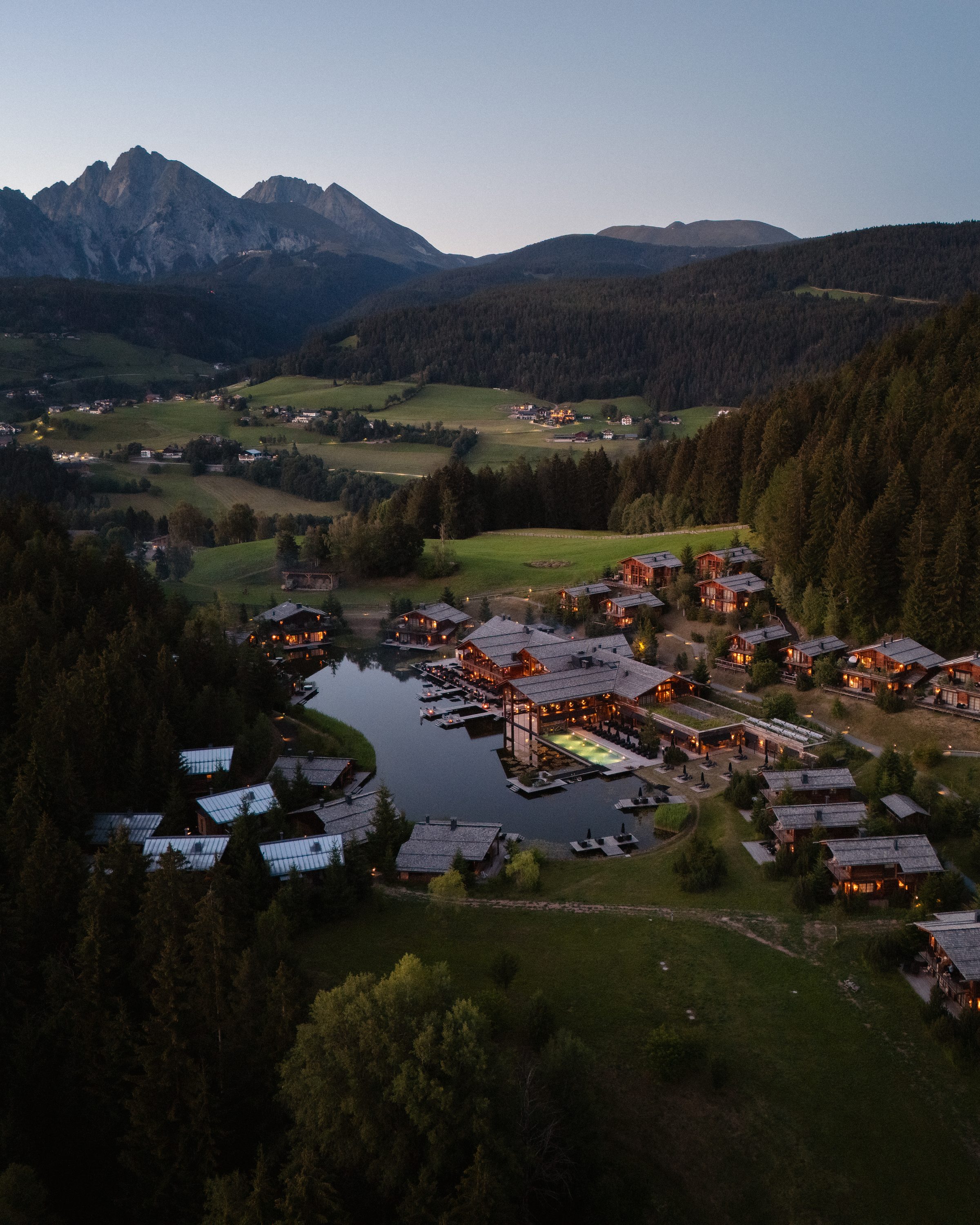 San Luis Lodges aerial view at dusk